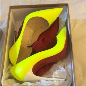 Christian Louboutin So Kate Heel